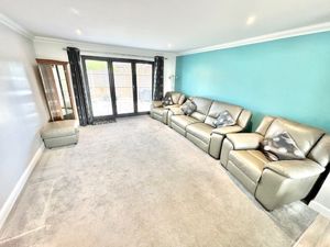 Lounge- click for photo gallery